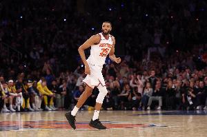 8868体育-大桥4年1.5亿提前续约！媒体人：选择落袋为安 纽约这里待得舒服